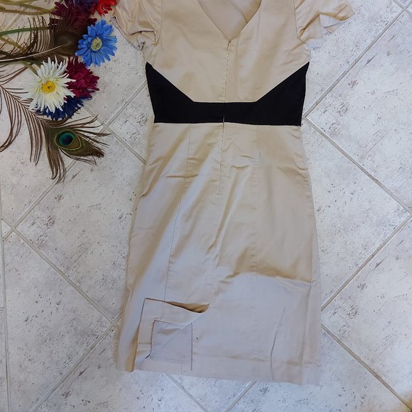 Beige and accent black Jacob dress - Picture 2 of 7